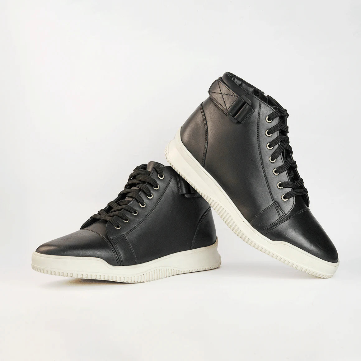 Men Solid Black Sneakers