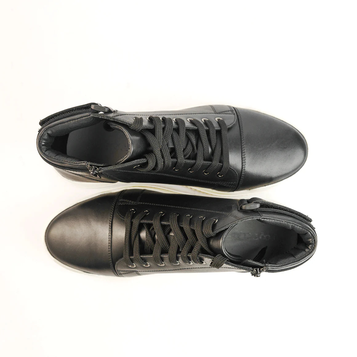 Men Solid Black Sneakers